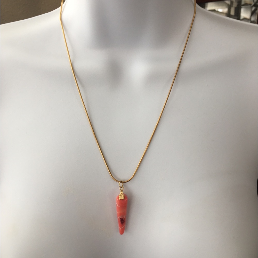 Pink coral pendant & chain - Picture 1 of 3